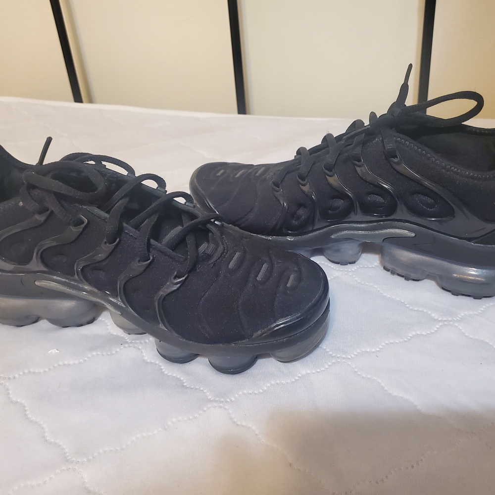 Nike Black Sneakers
